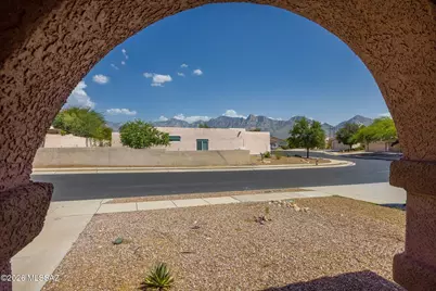 12253 N Brightridge Drive, Oro Valley, AZ 85755 - Photo 2