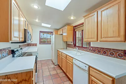 7018 E Kirkland Drive, Tucson, AZ 85710 - Photo 10