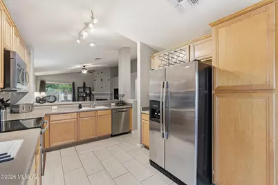 2330 N Emerald Lake Court, Tucson, AZ 85749 - Photo 4