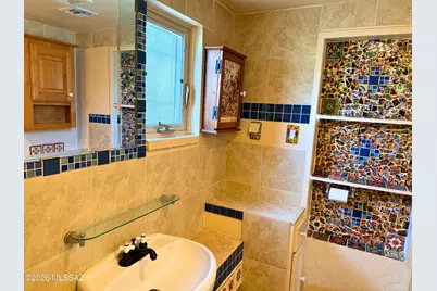 858 W Budmoore Terrace, Tucson, AZ 85705 - Photo 2