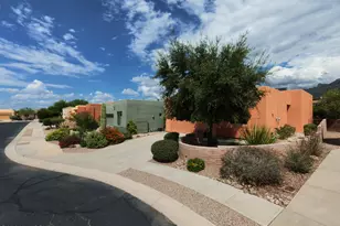 9836 N Wide Sky Dr, Tucson, AZ 85737 - Photo 2