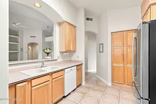 9740 E Spring Ridge Pl, Tucson, AZ 85749 - Photo 16