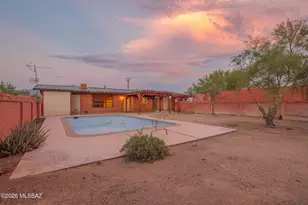 3930 W New York Dr, Tucson, AZ 85745 - Photo 18
