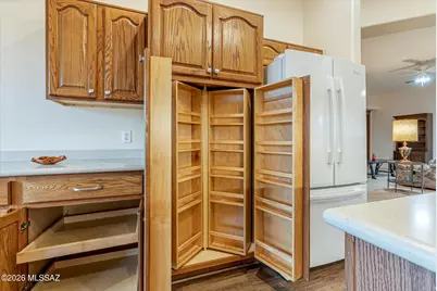 7649 W Desert Cactus Way, Tucson, AZ 85743 - Photo 18
