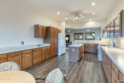 7649 W Desert Cactus Way, Tucson, AZ 85743 - Photo 20