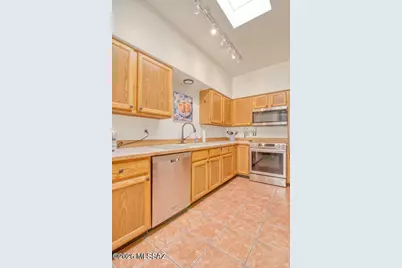 1223 E Camino Diestro, Oro Valley, AZ 85704 - Photo 14