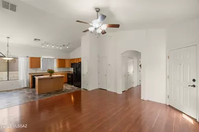 15064 S Theodore Roosevelt Way, Sahuarita, AZ 85629 - Photo 6