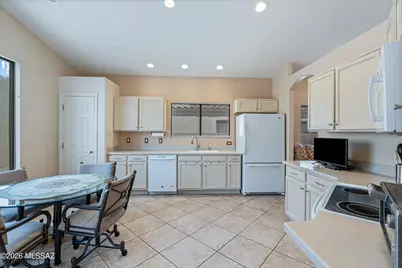 10790 E Slopeside Place, Tucson, AZ 85748 - Photo 14