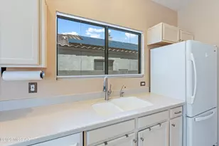 10790 E Slopeside Pl, Tucson, AZ 85748 - Photo 16