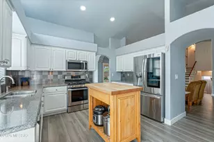 1560 E Grimaldi Pl, Tucson, AZ 85737 - Photo 14