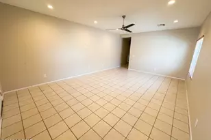 2002 S Hidden Pasture Ln, Tucson, AZ 85748 - Photo 8