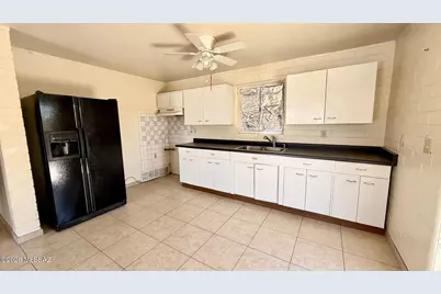 400 E 34th Street, Tucson, AZ 85713 - Photo 8