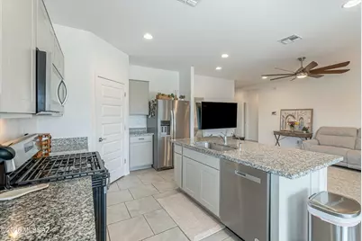 13366 N Jessett Lane, Marana, AZ 85653 - Photo 14