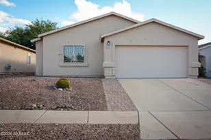 10168 E Rincon Shadows Dr, Tucson, AZ 85748 - Photo 1