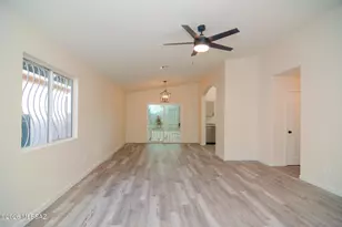 10168 E Rincon Shadows Dr, Tucson, AZ 85748 - Photo 4