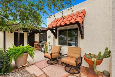 399 N Calle Del Chancero, Green Valley, AZ 85614 - Photo 2
