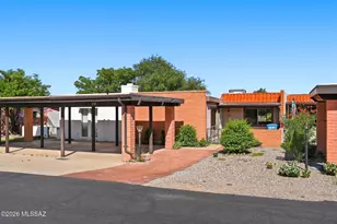 232 N Calle del Santo, Green Valley, AZ 85614 - Photo 1