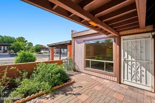 232 N Calle del Santo, Green Valley, AZ 85614 - Photo 6