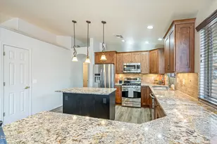2514 E Petroglyph Ln, Oro Valley, AZ 85755 - Photo 10