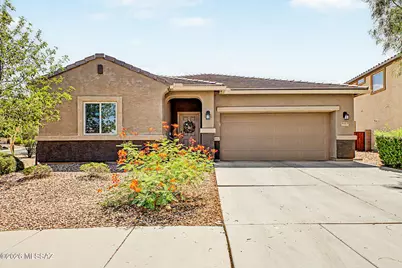 9057 W Blue Saguaro Street, Marana, AZ 85653 - Photo 2