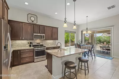 2276 E Thunderchief Drive, Green Valley, AZ 85614 - Photo 6