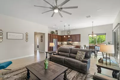 2276 E Thunderchief Drive, Green Valley, AZ 85614 - Photo 12