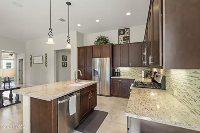 2276 E Thunderchief Drive, Green Valley, AZ 85614 - Photo 8