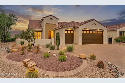 2475 E Rolling Meadow Lane, Green Valley, AZ 85614 - Photo 2