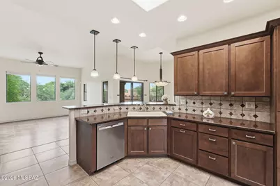 922 E Vault Mine Court, Green Valley, AZ 85614 - Photo 6