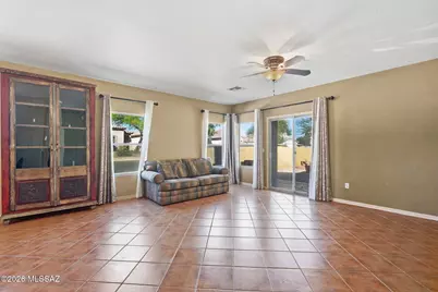124 W Calle Priscal, Sahuarita, AZ 85629 - Photo 6