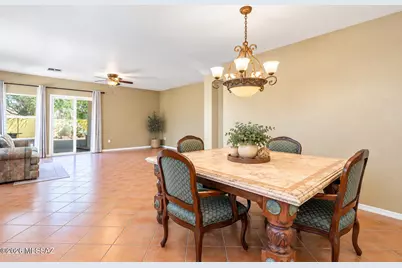 124 W Calle Priscal, Sahuarita, AZ 85629 - Photo 2