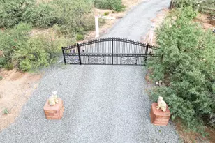 890 W Jennella Dr, Benson, AZ 85602 - Photo 2