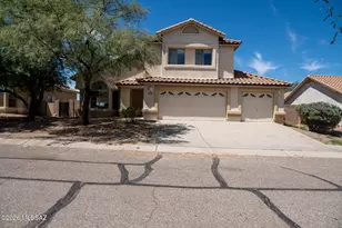 7580 S Climbing Ivy Dr, Tucson, AZ 85757 - Photo 1
