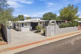 8211 E Nicaragua Dr, Tucson, AZ 85730 - Photo 1