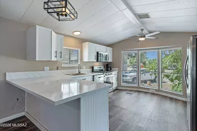 204 S Land Avenue, Benson, AZ 85602 - Photo 8