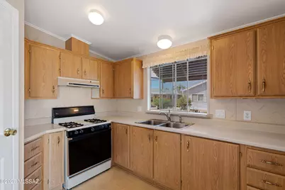 7790 W Touchstone Street, Tucson, AZ 85735 - Photo 10