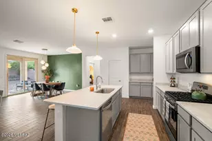 8796 E Stone Meadow Cir, Tucson, AZ 85730 - Photo 10