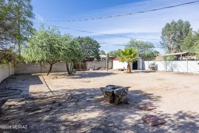 5744 E Hawthorne Street, Tucson, AZ 85711 - Photo 32