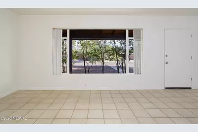 5744 E Hawthorne Street, Tucson, AZ 85711 - Photo 12