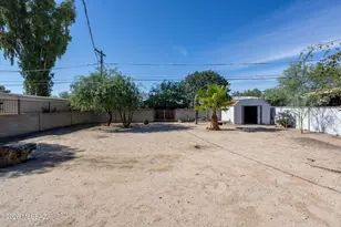 5744 E Hawthorne St, Tucson, AZ 85711 - Photo 36