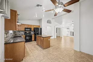 39335 S Old Arena Dr, Saddlebrooke, AZ 85739 - Photo 12