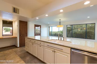 5066 N Placita Cholula, Tucson, AZ 85718 - Photo 6