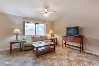 850 W Belltower Drive, Green Valley, AZ 85614 - Photo 6