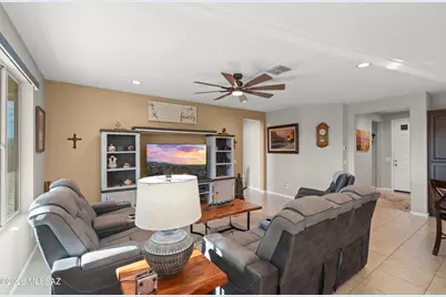 1350 E Claystone Drive, Green Valley, AZ 85614 - Photo 14