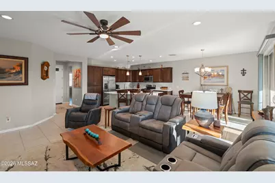 1350 E Claystone Drive, Green Valley, AZ 85614 - Photo 12