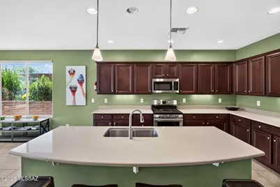 2492 E Skywalker Way, Green Valley, AZ 85614 - Photo 10