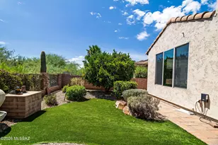 2492 E Skywalker Way, Green Valley, AZ 85614 - Photo 30