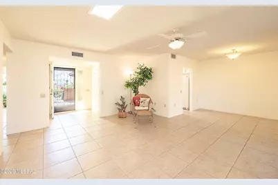 944 W Camino Guarina, Green Valley, AZ 85614 - Photo 18