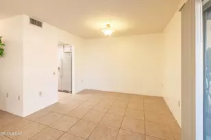 944 W Camino Guarina, Green Valley, AZ 85614 - Photo 20