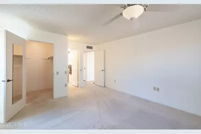 944 W Camino Guarina, Green Valley, AZ 85614 - Photo 22